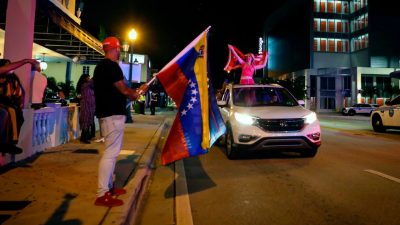 Trump setzt Abschiebung von Venezolanern für 18 Monate aus