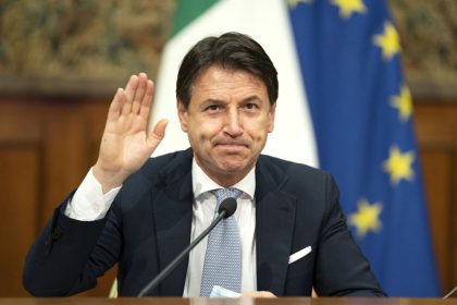 Regierungskoalition wackelt – Regierung beschloss Corona-Programm