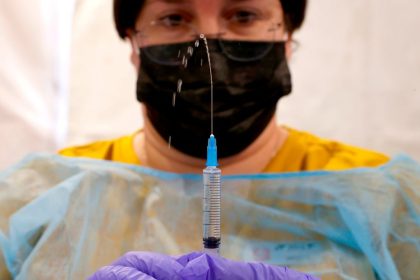 Israel beginnt mit Corona-Impfung von Jugendlichen
