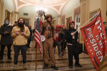 VIDEOS + BILDER: Was geschah am 6. Januar in Washington? Rally – Auszählungsstopp – Eindringlinge im Capitol