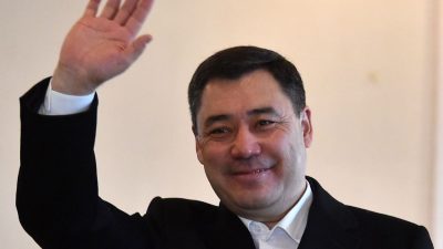 Ex-Häftling Schaparow gewinnt Präsidentenwahl in Kirgistan