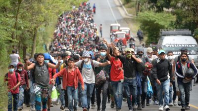 USA warnt: Grenzen bleiben zu – Mindestens 9.000 honduranische Migranten unterwegs gen USA