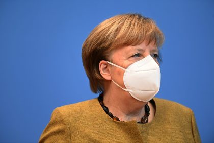 „Reisen verbieten“, „härteres Grenzregime“: Merkel fürchtet Corona-Kontrollverlust