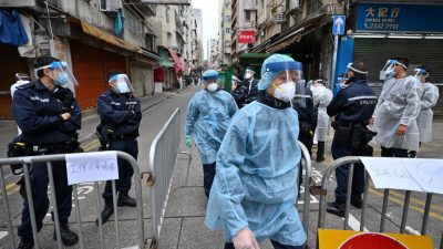 Hongkong riegelt Stadtviertel ohne Ankündigung wegen Corona ab