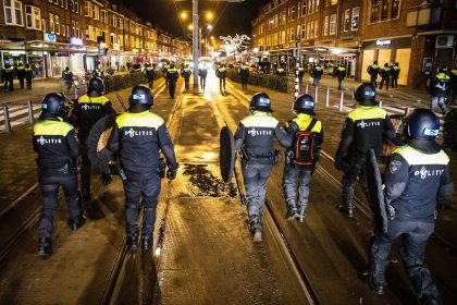 Niederlande: Königspaar meldet sich nach Gewaltexzessen bei Corona-Demos zu Wort