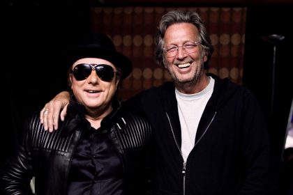 Eric Clapton und Van Morrison singen gegen Corona-Lockdown