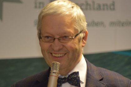 Hartmut Steeb: „Der Staat ist nicht Gott, zum Glück – auch wenn sich manche Politiker gerade so aufführen”
