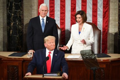 Pence und Graham gegen Last-Minute-Amtsenthebung von Trump