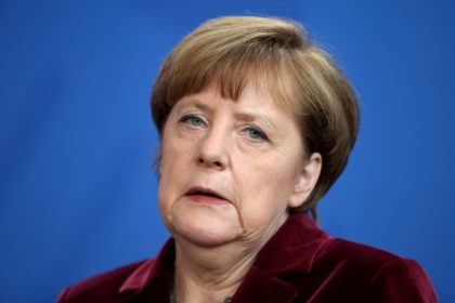 Kanzlerin: Sehe „ein leichtes Licht am Ende des Tunnels“