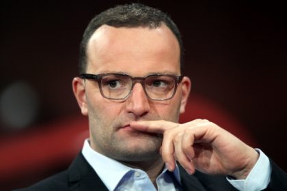 Spahn weist Kritik an Corona-Impfstrategie entschieden zurück