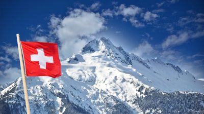 Trotz oder wegen Corona-Krise: Schweiz boomt als „Tummelplatz für Millionäre“