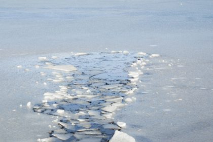 Frostige Idylle mit Tücken: Eisflächen sind noch zu dünn zum Betreten