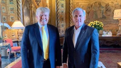 Trump: „Gutes und herzliches“ Treffen mit Repräsentant McCarthy – keine Pläne für eine dritte Partei