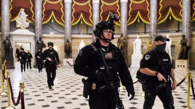 Nach Einbruch ins Kapitol: Abgeordnete üben Kritik an Polizei