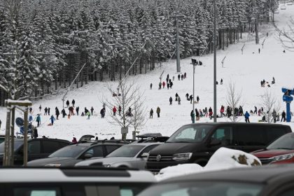 Erholung gesucht: Erneuter Ansturm im Harz – Volle Parkplätze und Staus