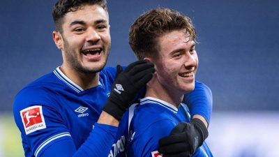 Dank Hoppe-Gala: Schalke wendet Tasmania-Rekord ab