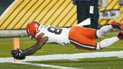 Coup in der NFL: Browns werfen Steelers aus Playoffs