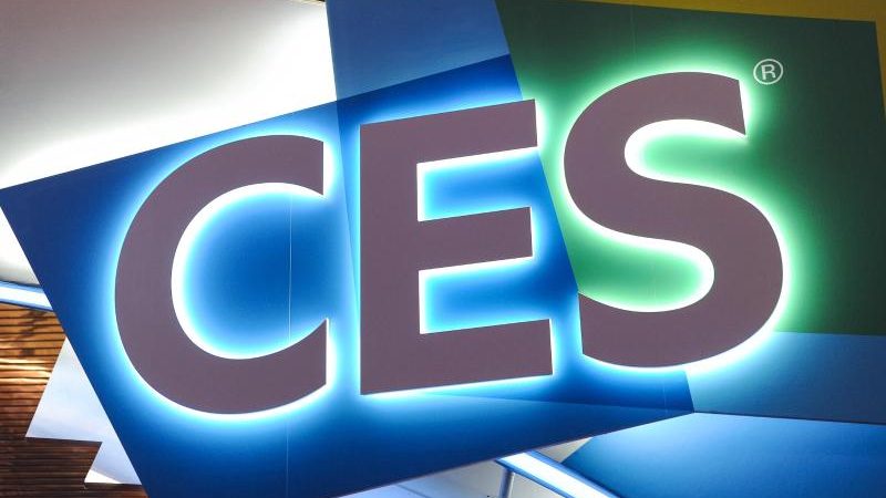 CES Las Vegas: Smarte Lampe ersetzt Smartphone – und ruft bei Sturz den Notruf an