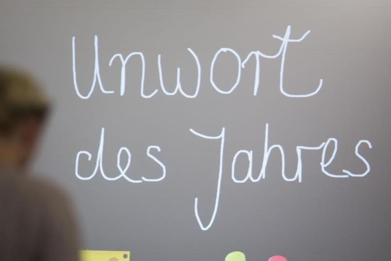 „Corona-Diktatur“ und „Rückführungspatenschaften“ sind Unwörter des Jahres 2020