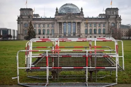 Zwei Hausverbote nach Störaktion im Bundestag