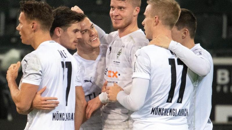 Elvedi rettet Mönchengladbach Sieg gegen Werder Bremen