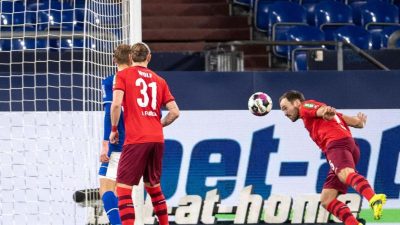 Ohne Huntelaar: Schalke verliert in Nachspielzeit gegen Köln