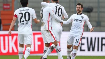 Eintracht Frankfurt weiter im Aufwind: Sieg in Bielefeld