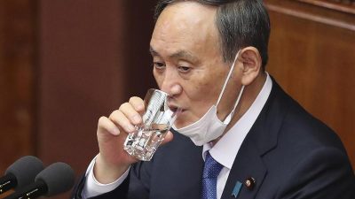 Japans Premierminister Suga: Wir veranstalten Olympia