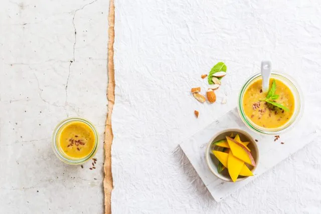 Mandel-Mango-Bananen-Smoothie