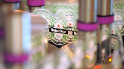 Niederländische Brauerei Heineken streicht 8000 Jobs – Bierverkauf brach durch Lockdown massiv ein