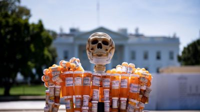 Opioid-Krise: McKinsey zahlt 573 Millionen Dollar, um Zivilklagen abzuwehren