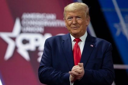 Trump ist zurück in der politischen Arena, sagt sein ehemaliger Berater