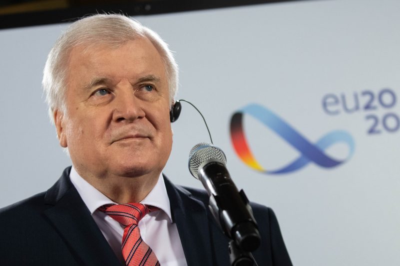 Seehofer „bestellte“ wissenschaftliche Rechtfertigung für harten Corona-Lockdown