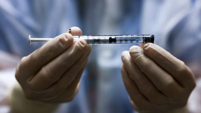 Steinmeier ruft Bundesbürger zu Akzeptanz aller Impfstoffe auf