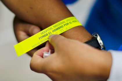 Peru: Außenministerin tritt wegen Impf-Skandal zurück
