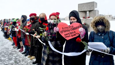 Russland: Mit Menschenketten und Lichtern gegen Putin – „Nur Liebe kann über das Böse siegen“
