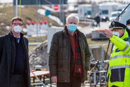 Seehofer: Bislang rund 10.000 Zurückweisungen an Grenzen – Keine Angabe zur Dauer der Kontrollen
