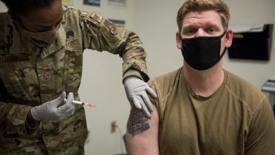 Ein Drittel der US-Truppen lehnt Impfung ab