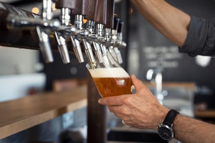 Polens Gastronomie kämpft mit Tricks und Anwälten gegen Lockdown und wackelige Corona-Gesetze