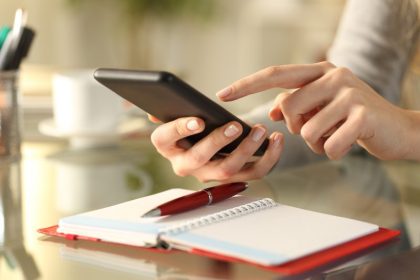 Gericht ergänzt Angaben zu Verfahrenseinstellung gegen Metzelder-Chatpartnerin