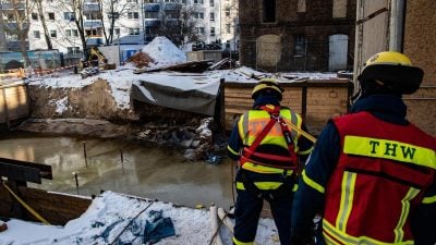 Berlin: Bewohner von 18 Häusern wegen Wassereinbruch in Baugrube evakuiert