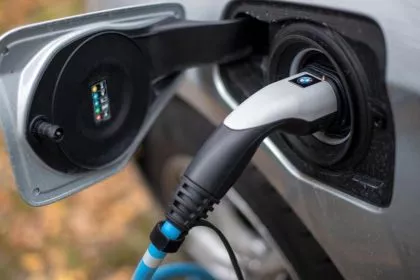 „Spitzenglättung“ könnte Strom für E-Autos und Wärmepumpen rationieren