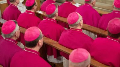 Deutsche Bischöfe beraten in Fulda über Reformprozess