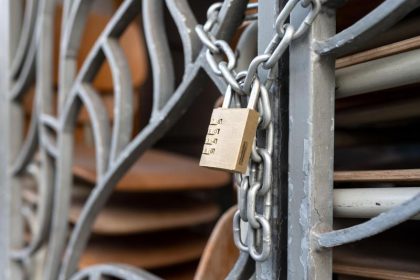 Wirtschaftsforscher senken Wachstumsprognose wegen Corona-Krise deutlich ab