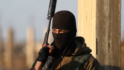Dschihadisten töten bei Überfall 23 Zivilisten