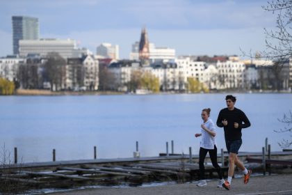 Hamburg kündigt wegen sinkender Corona-Infektionszahlen Öffnungsschritte an