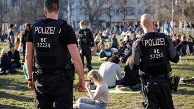 Polizei gegen private Veranstaltungen: Einsätze in Saarbrücken, Freiburg und Lüneburg