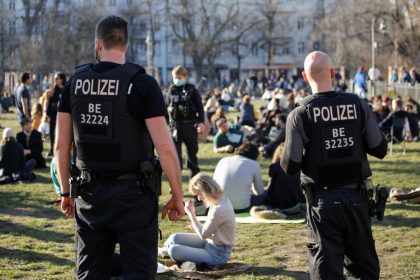 Polizei gegen private Veranstaltungen: Einsätze in Saarbrücken, Freiburg und Lüneburg