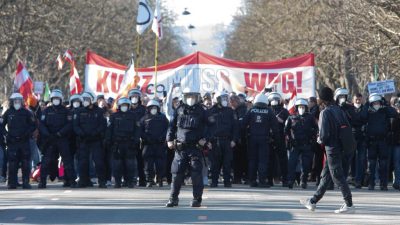 Proteste in Wien und der Schweiz: „Kurz muss weg“ – „Stopp Diktatur“ – „Wir sind das Volk“