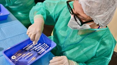 Italien: Drei Staatsdiener nach AstraZeneca-Impfung gestorben – EMA sieht keinen Handlungsbedarf